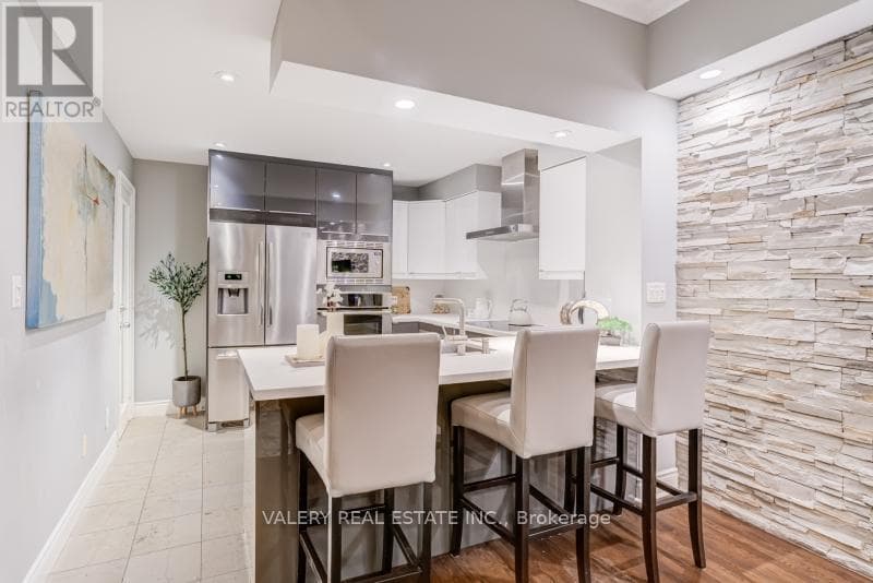 168 Simcoe Street, PH1, Entertainment District, Toronto